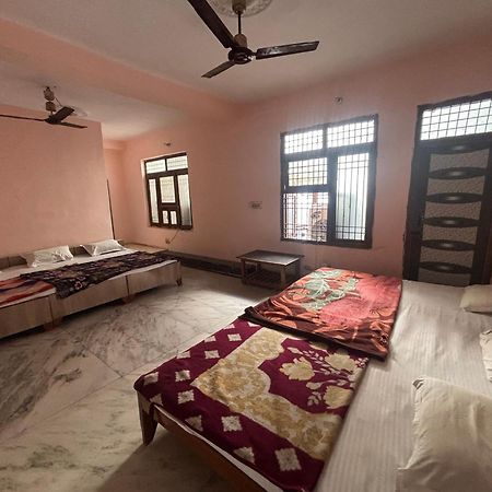 Sgh Guest House Mathura Exterior photo