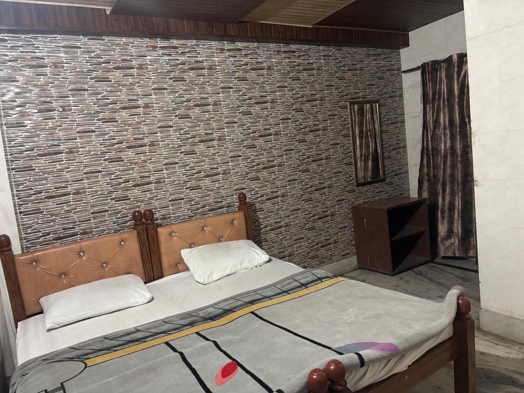 Sgh Guest House Mathura Exterior photo