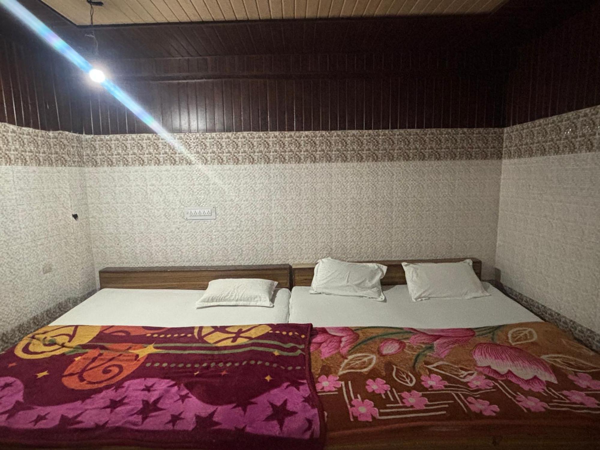 Sgh Guest House Mathura Exterior photo