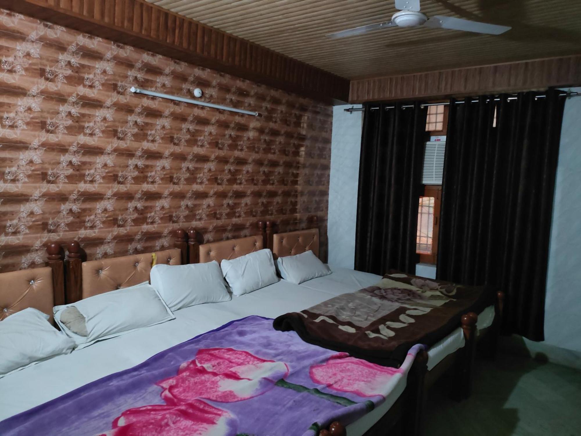 Sgh Guest House Mathura Exterior photo